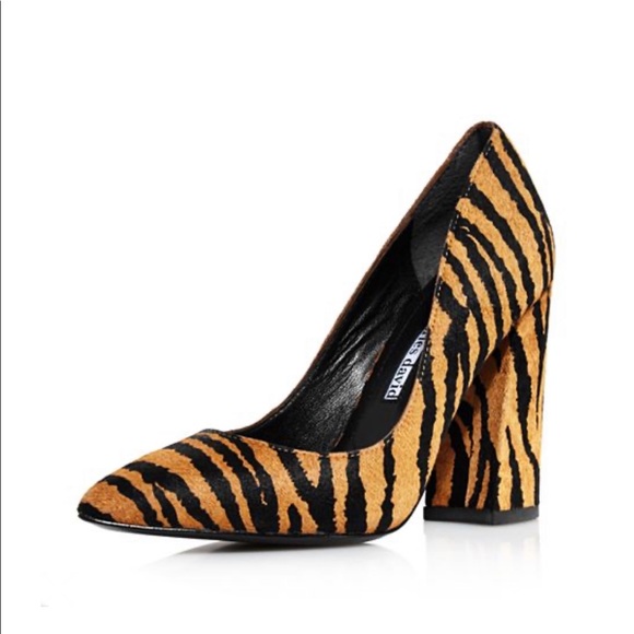 Charles David Shoes - Charles David | Medal Tiger Print Pumps 7M NEW